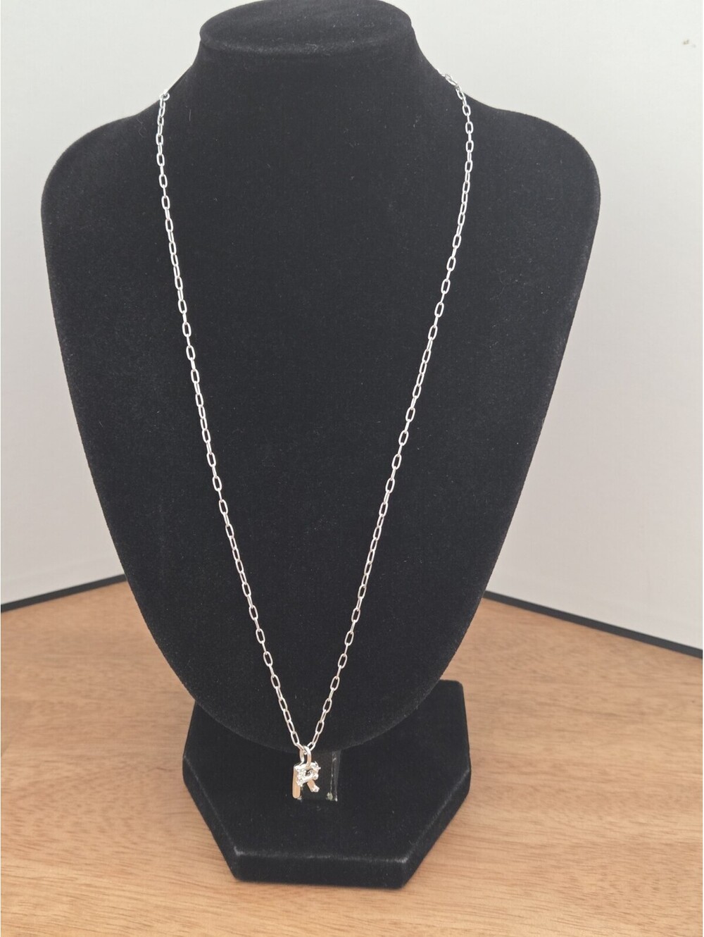 Kendra Scott R Initial Pendant Necklace Silver Tone Crystal Letter R NWT